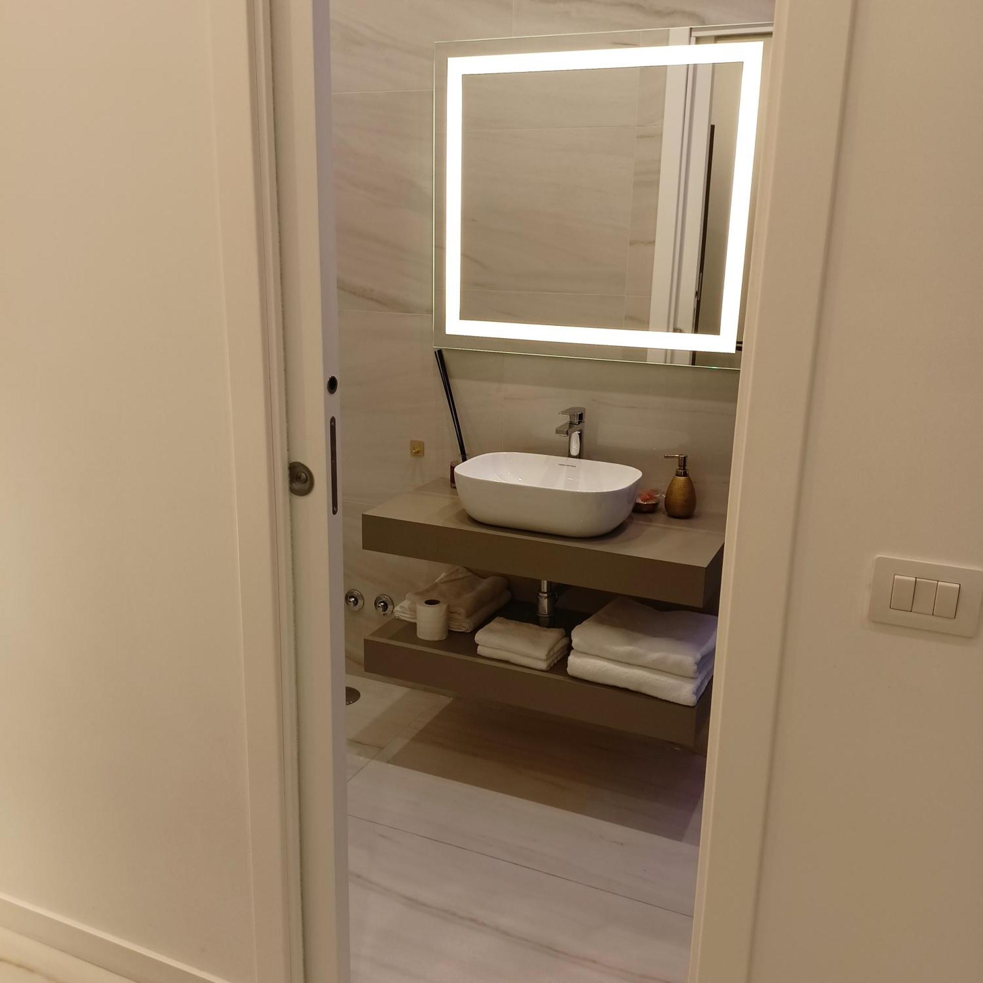 Hotel La Lepre Bovio Napoli Esterno foto