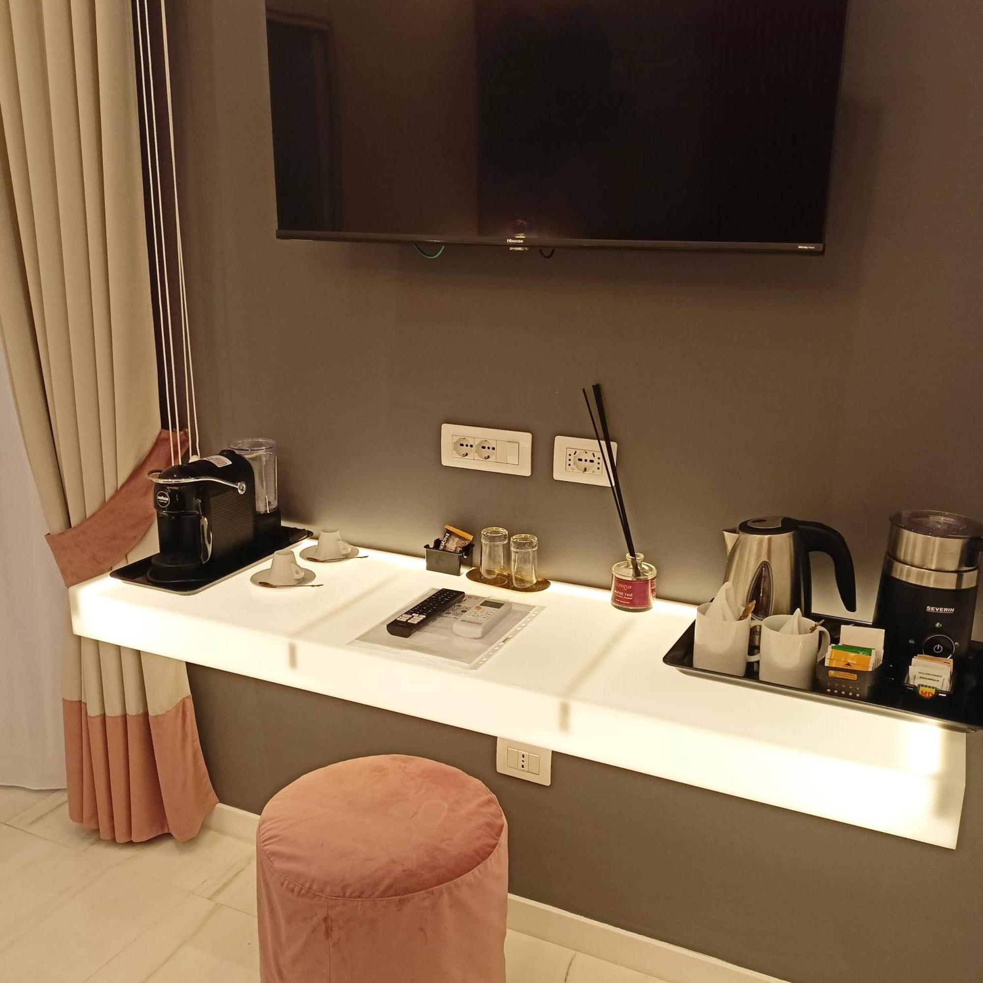 Hotel La Lepre Bovio Napoli Esterno foto