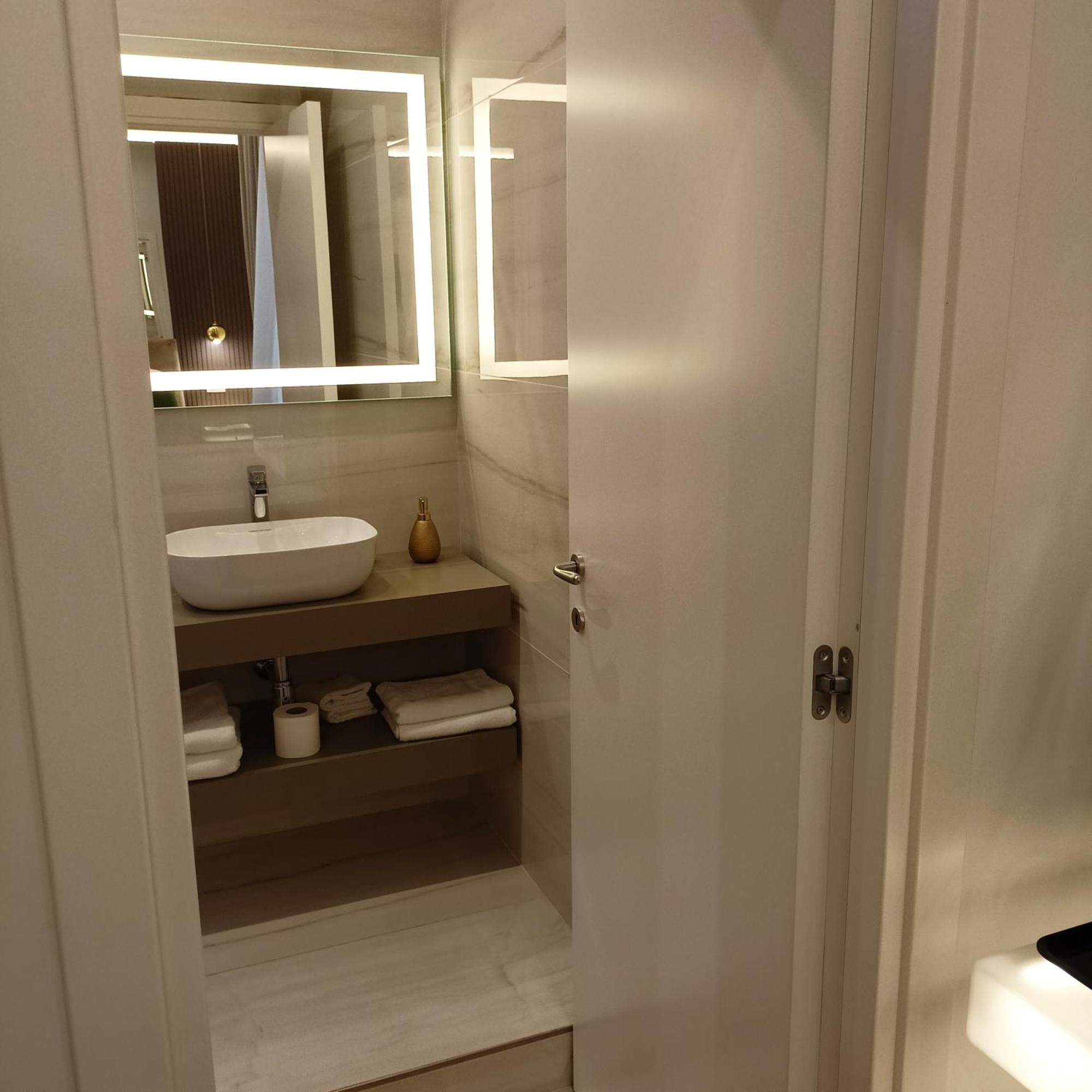 Hotel La Lepre Bovio Napoli Esterno foto