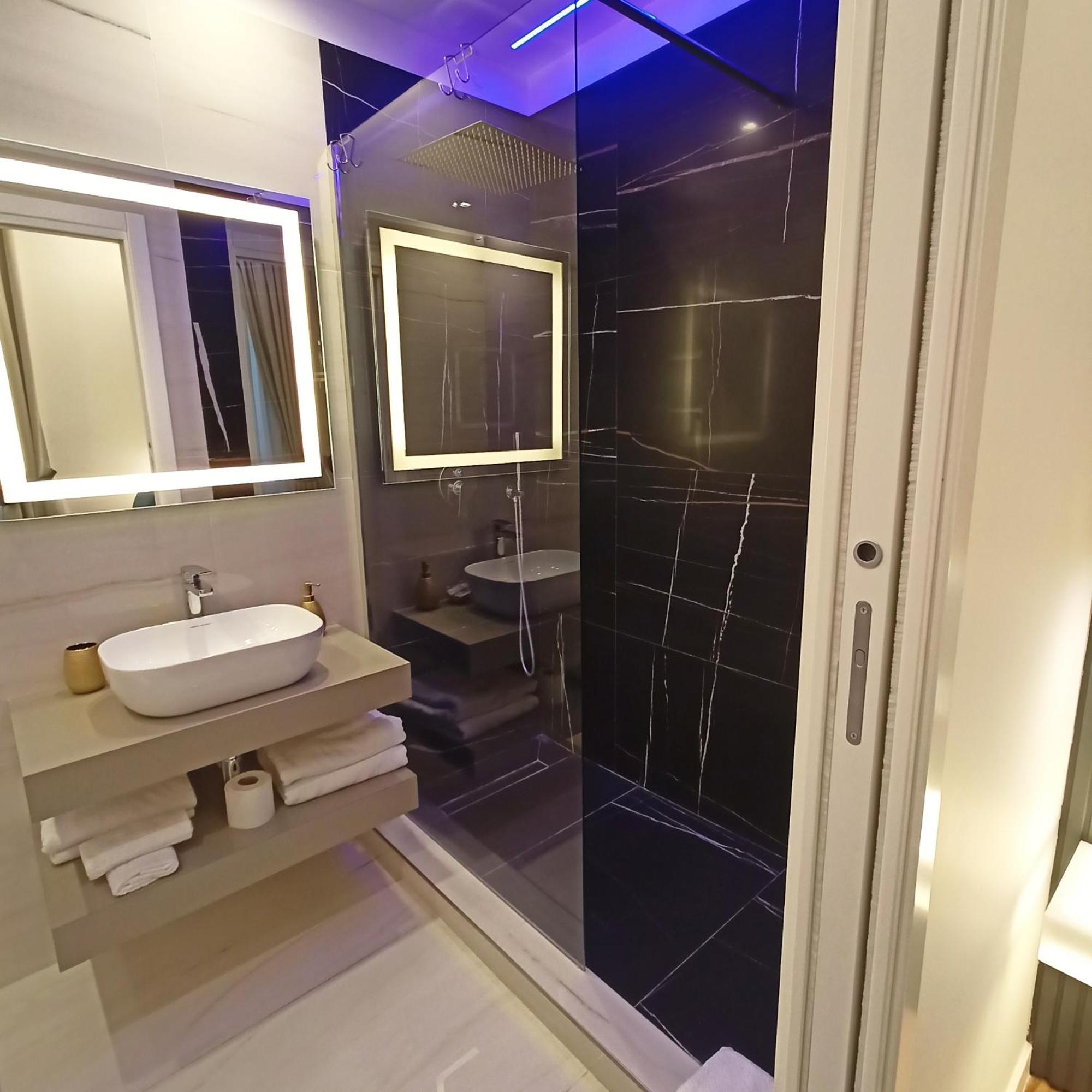 Hotel La Lepre Bovio Napoli Esterno foto